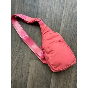 Wildfox | Bags | Wildfox Pink Peach Crossbody Sling Sac Bag  display picture 3
